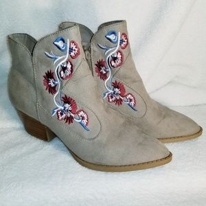 Carlos Embroidered Western Bootie 7 1/2